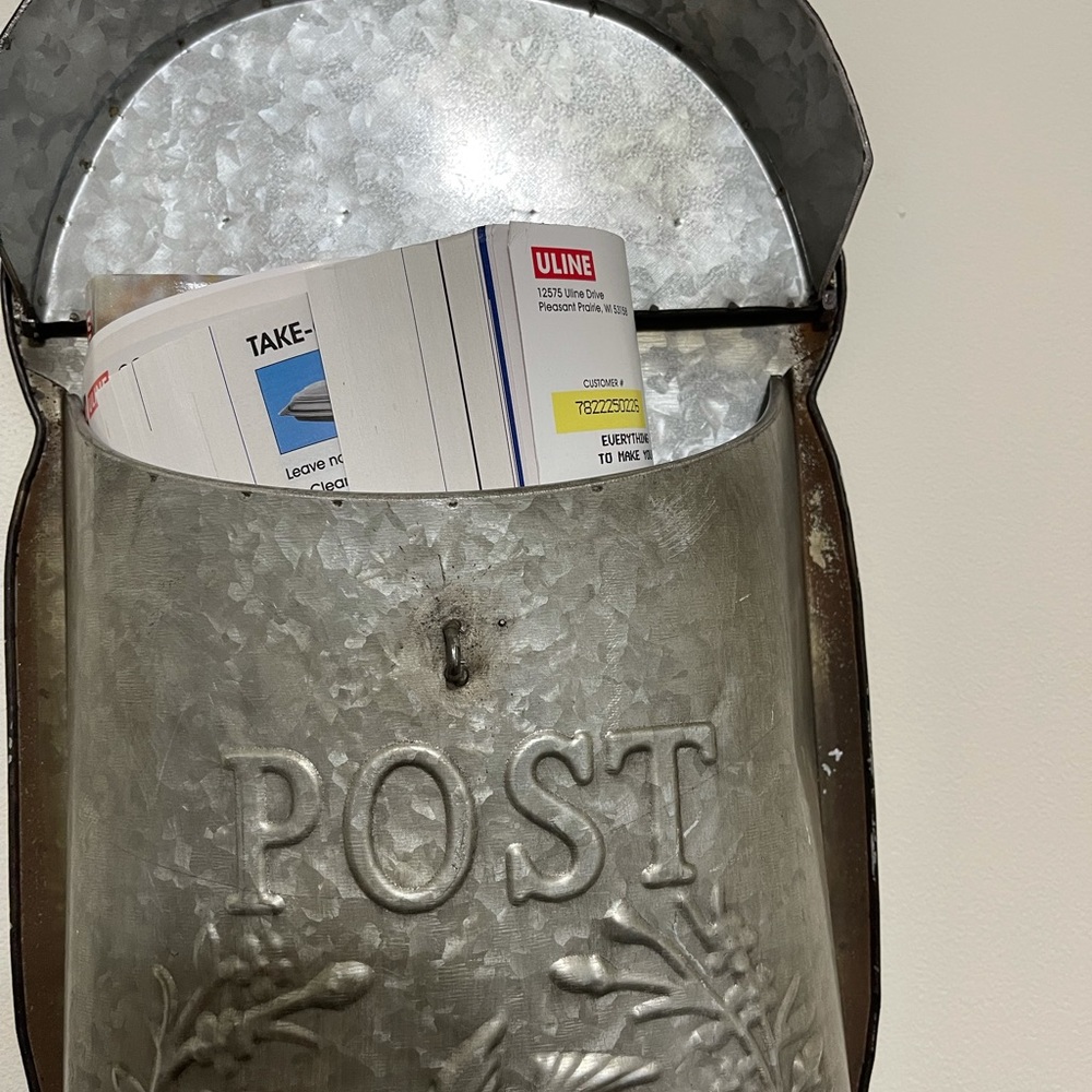 Mailbox - Picture 7 of 7